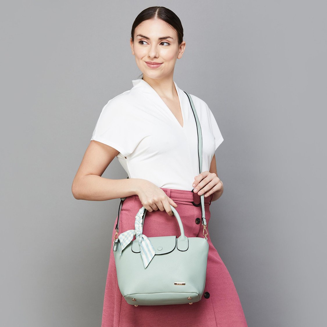 GINGER Women Solid Handheld Bag
