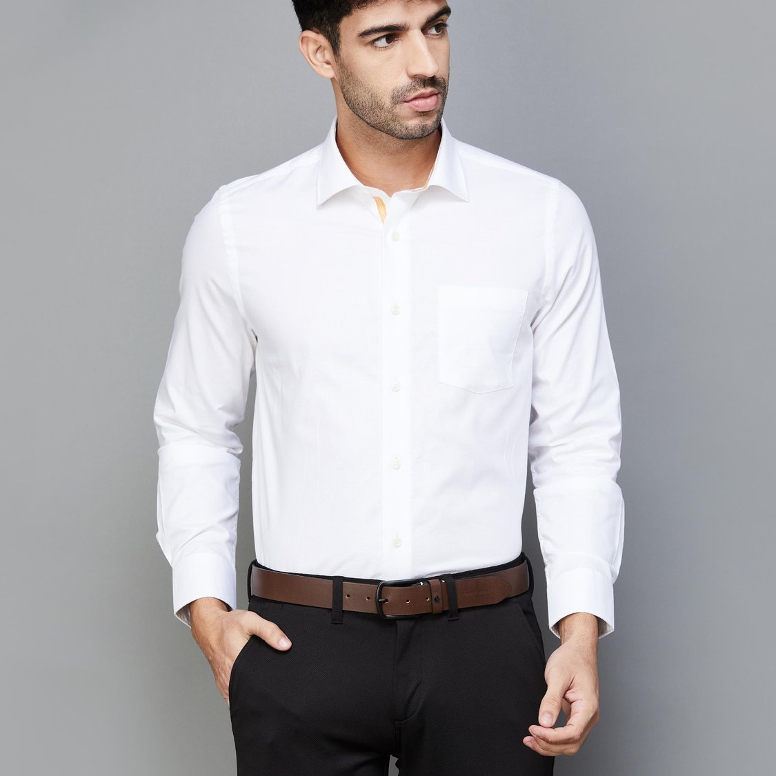 VAN HEUSEN Men Solid Casual Leather Belt