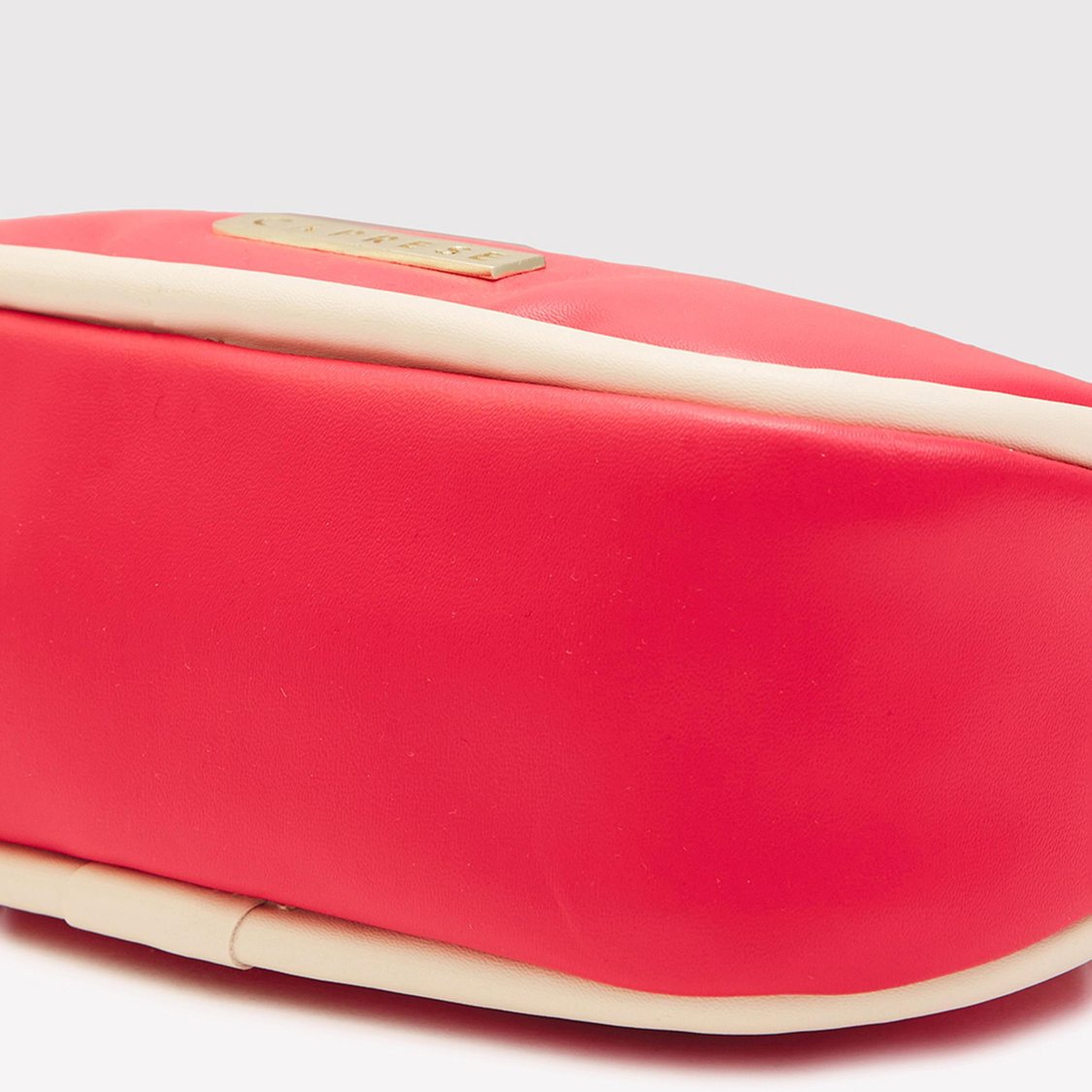CAPRESE Women Solid Leather Sling Bag