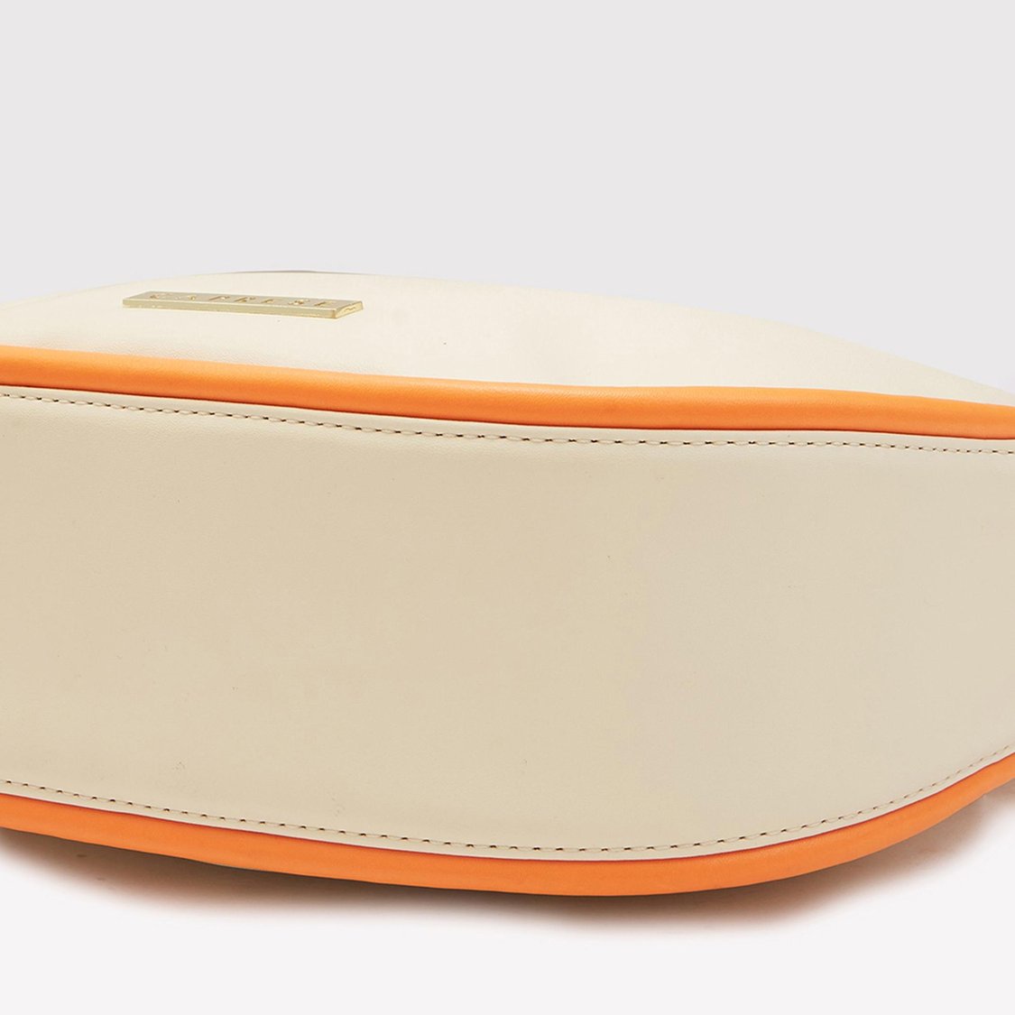 CAPRESE Women Solid Handheld Bag