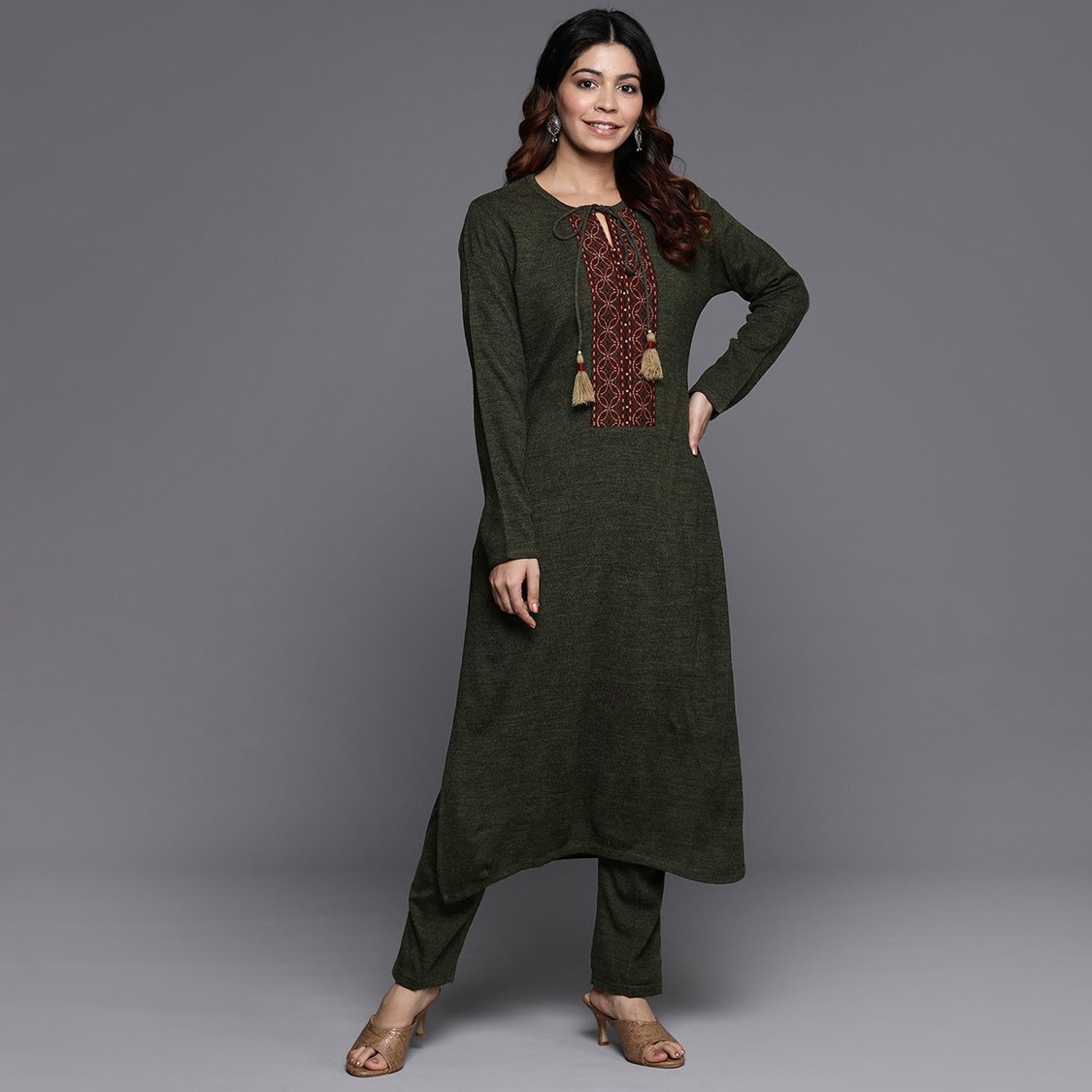 LIBAS Women Yoke Design Straight Winter Kurta Set