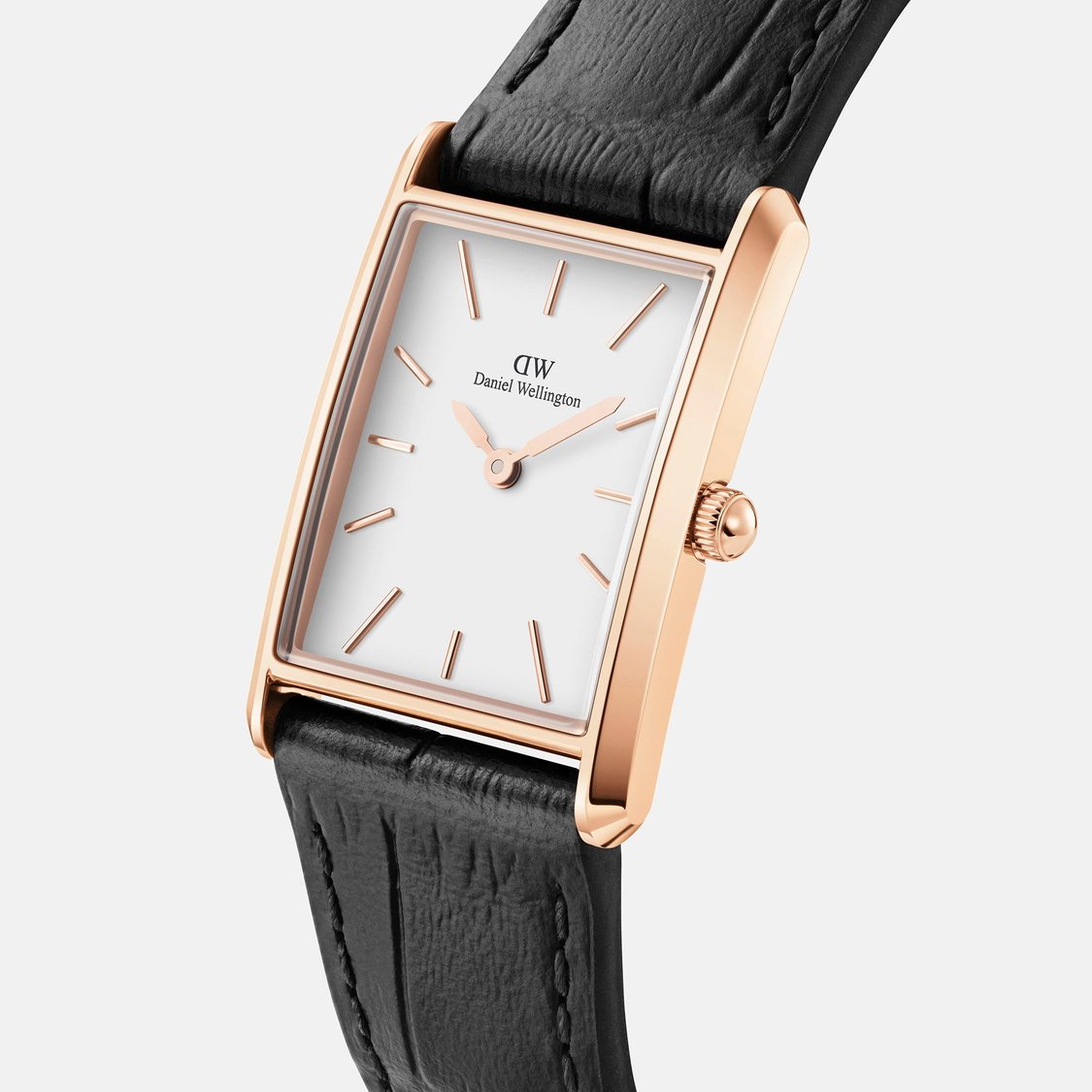 Buy DANIEL WELLINGTON Tank Men Leather Strap Analog Watch