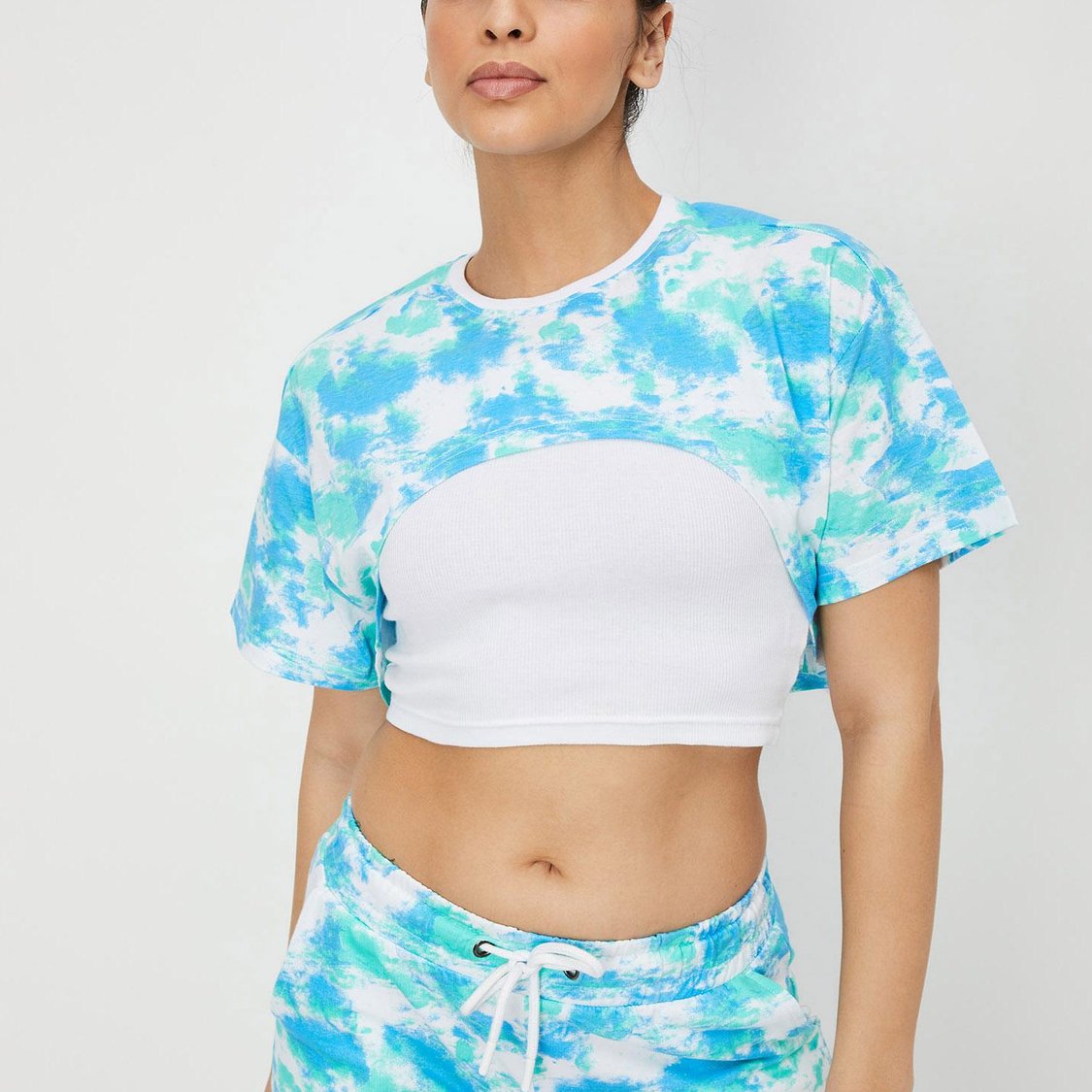 Women Cloud Printed Crop Top with Solid Inner