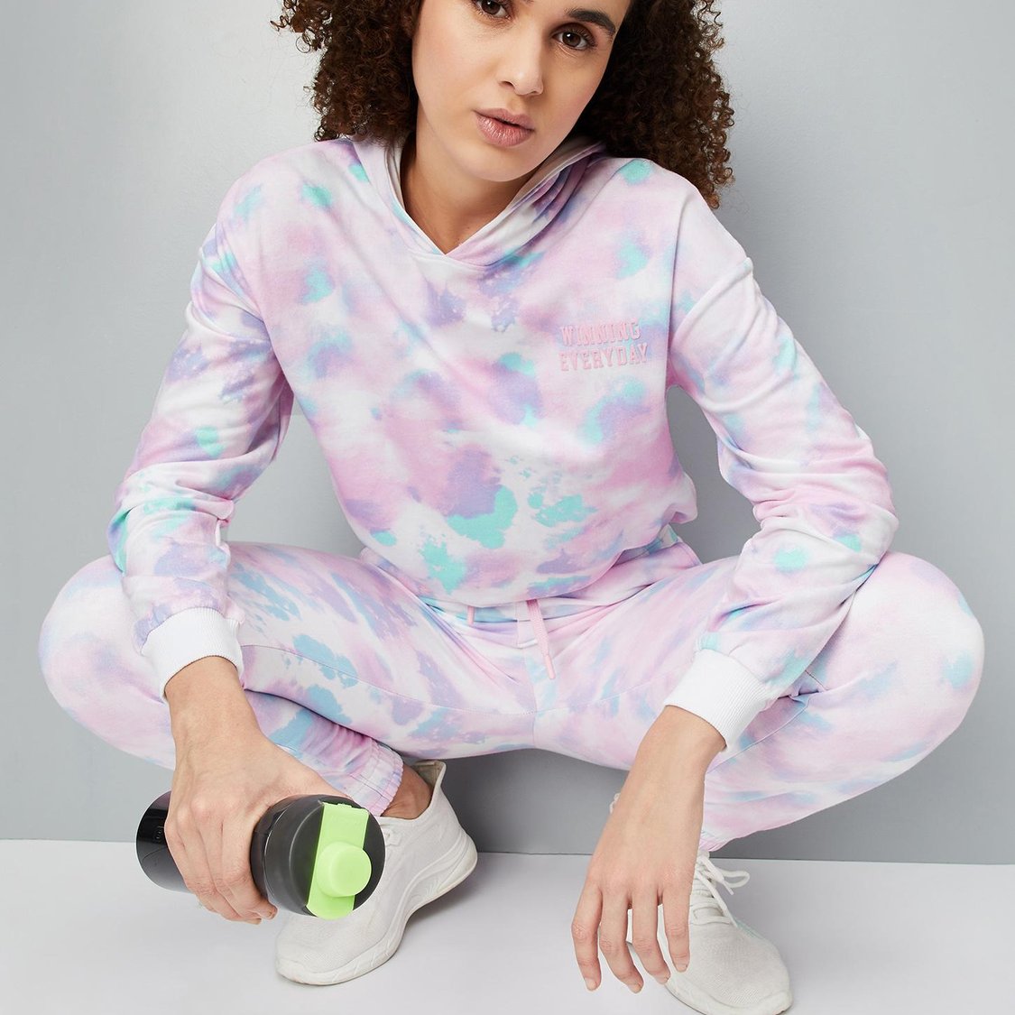 Women Printed Cropped Hooded Sweatshirt