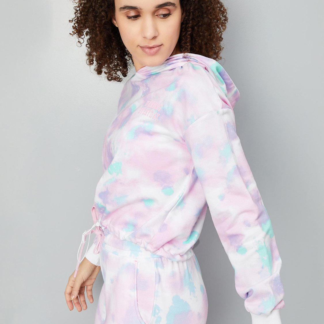 Women Printed Cropped Hooded Sweatshirt