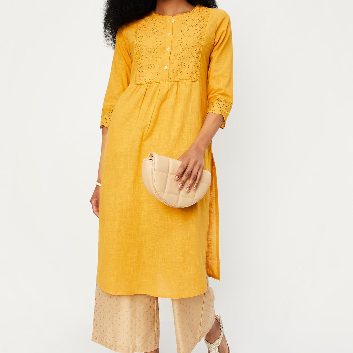 Women Schiffli Straight Kurta