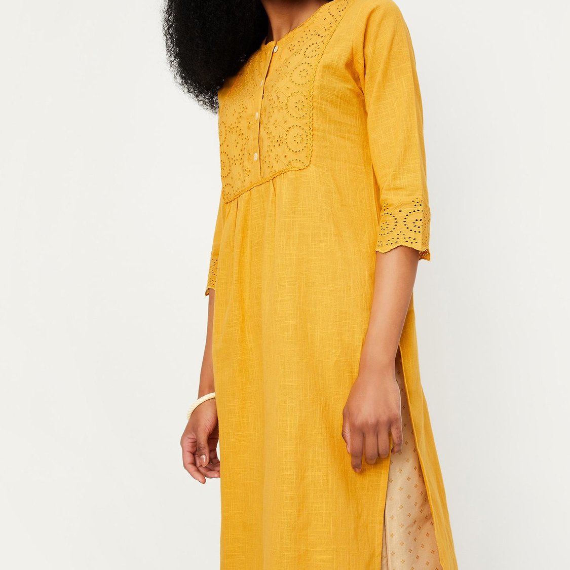 Women Schiffli Straight Kurta