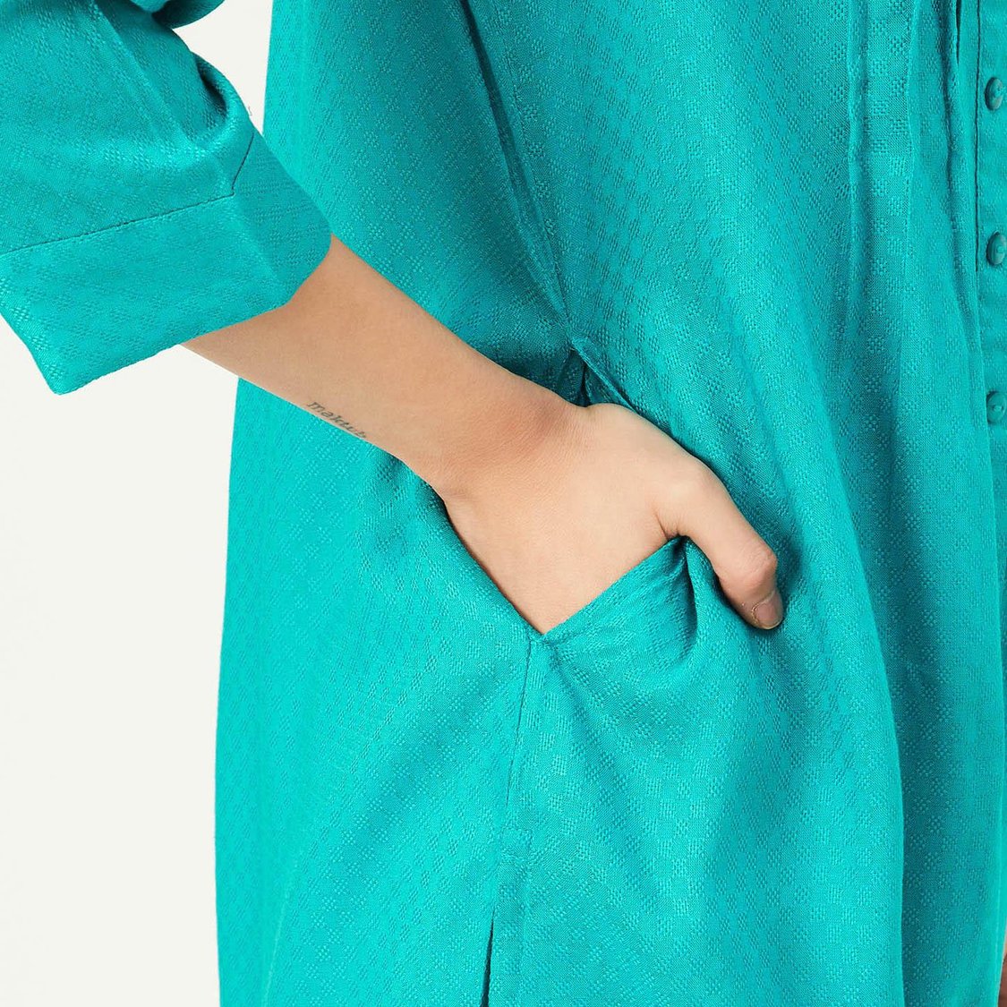 Women Embroidered Regular Fit Kurta