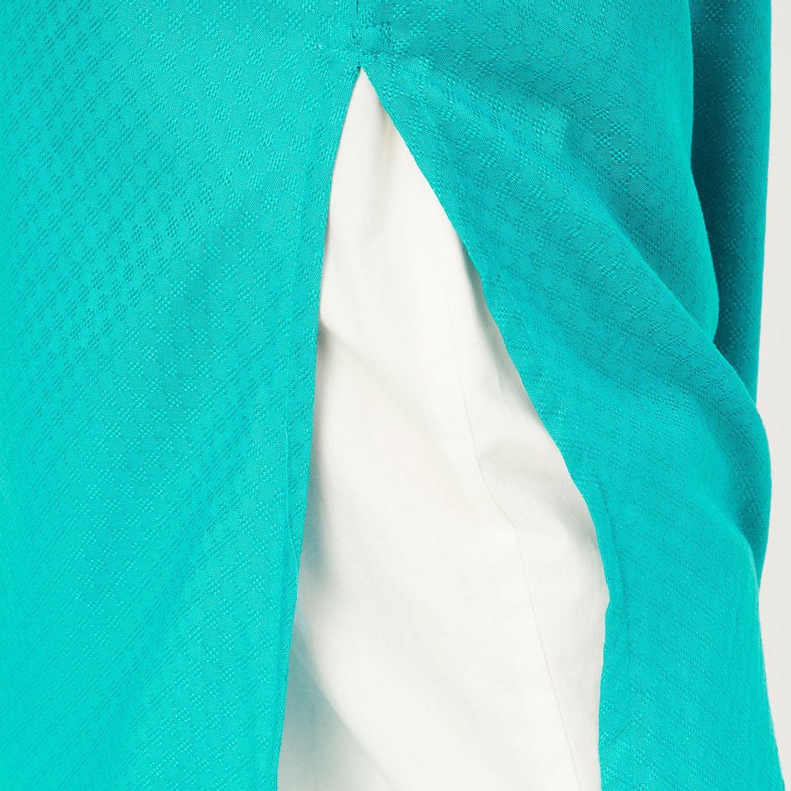 Women Embroidered Regular Fit Kurta