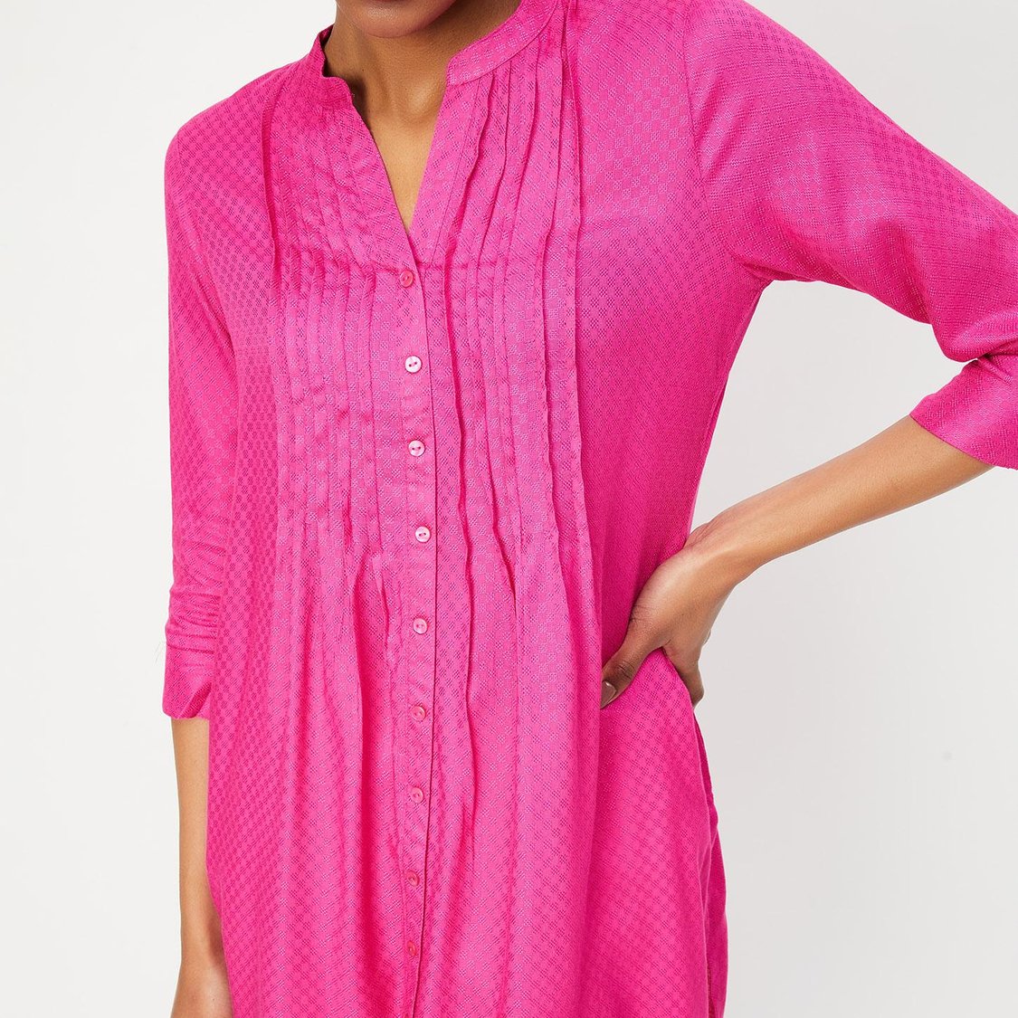 Women Embroidered Regular Fit Kurta