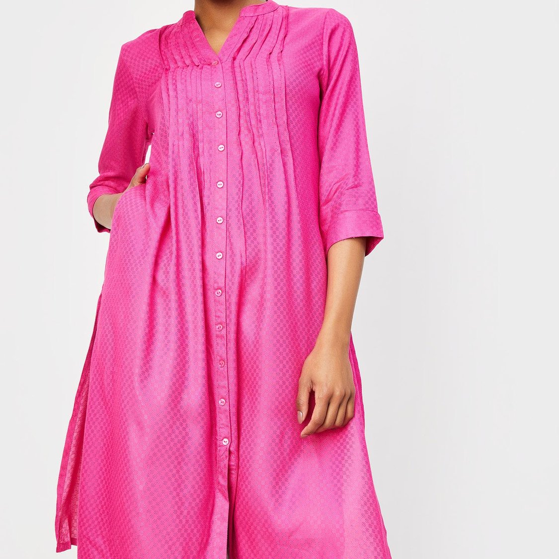 Women Embroidered Regular Fit Kurta