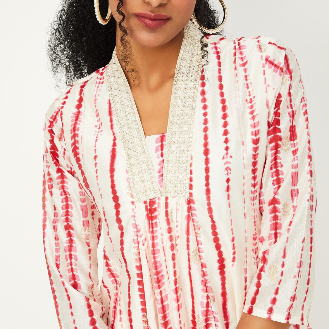 Women Tie and Dye Embroidered Kalidar Kurta