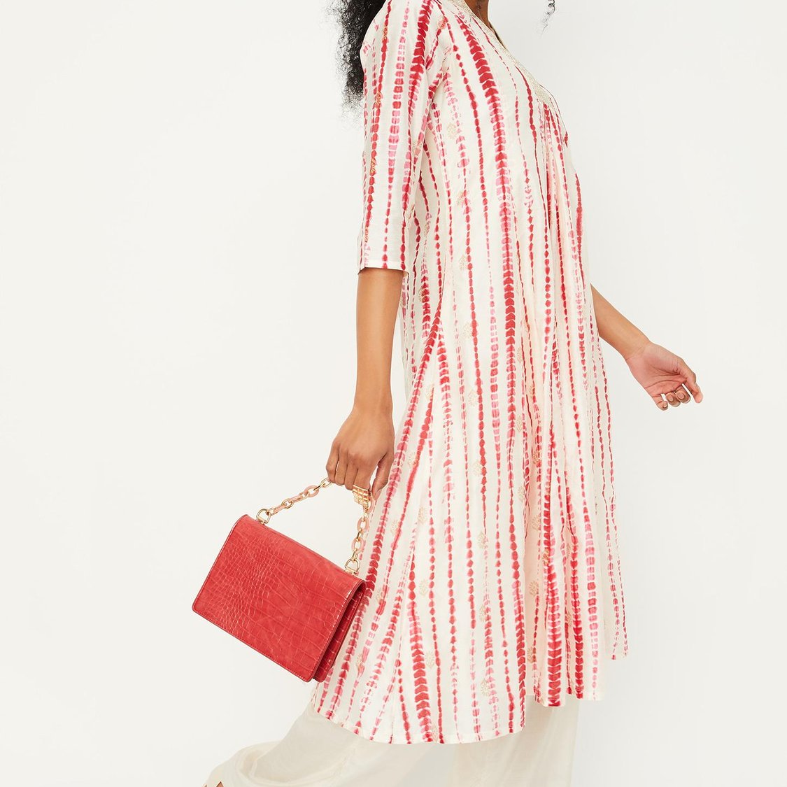 Women Tie and Dye Embroidered Kalidar Kurta