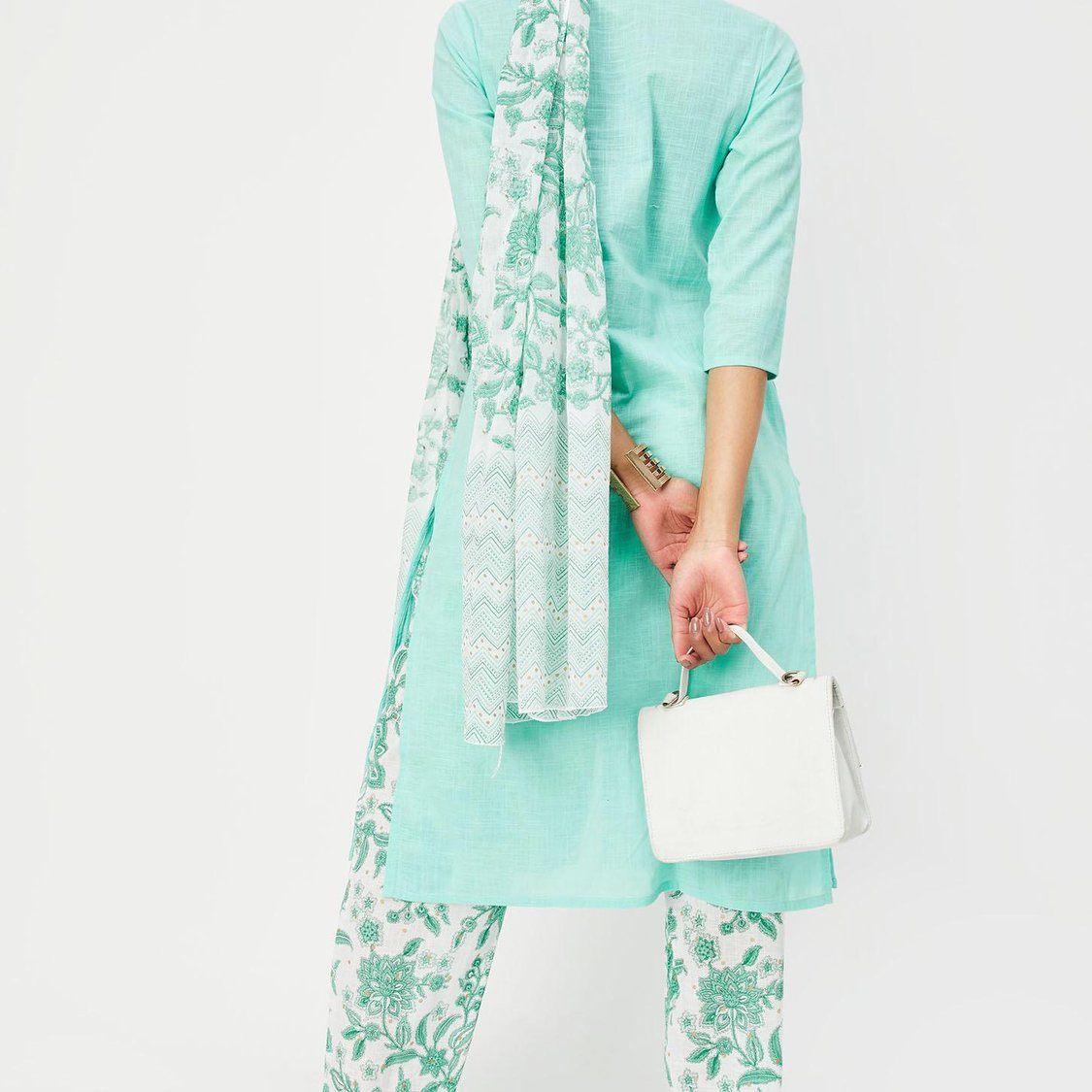 Women Pintuck Straight Kurta Set