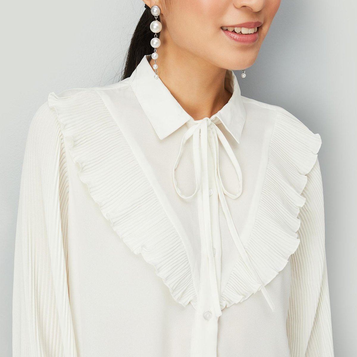 トップス meltthelady neck ribbon tops 1000013317908-Beige-IVORY-