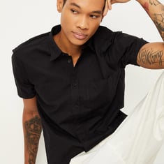 Men Solid Regular Fit Smart Casual Shirt