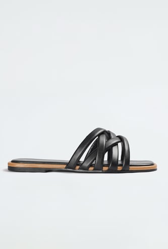 max flat sandals