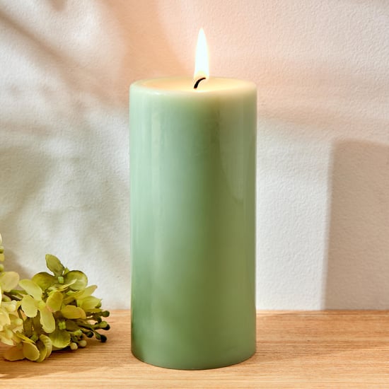 Colour Refresh Sea Breeze Scented Pillar Candle