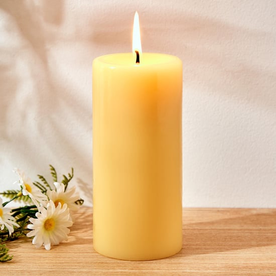 Colour Refresh Lemon Grass Scented Pillar Candle