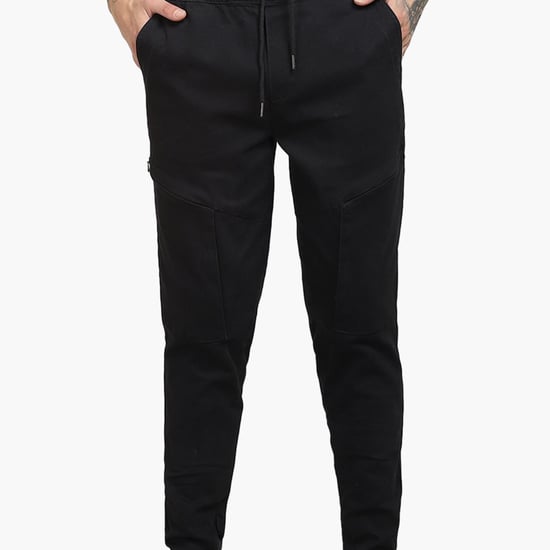 JACK & JONES Men Solid Elasticated Regular Fit Joggers