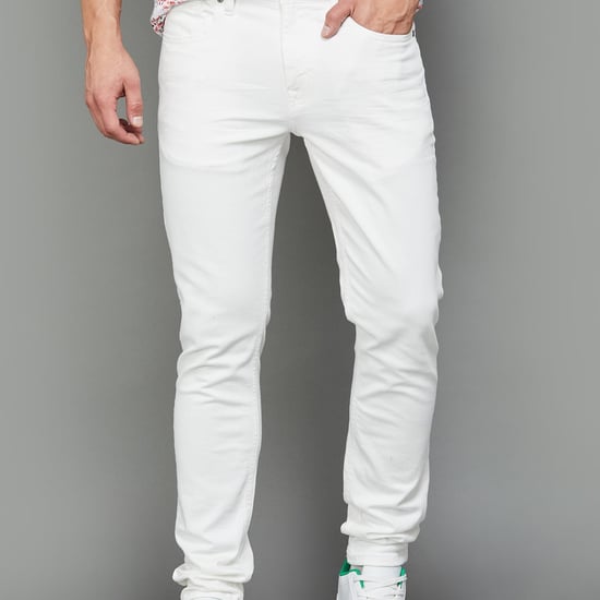 JACK & JONES Men Solid Slim Straight Jeans