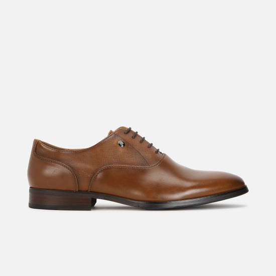 LOUIS PHILIPPE Men Textured Leather Lace-Up Oxford Shoes Brown