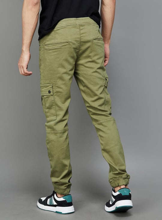 BEING HUMAN Men Solid Cargo Joggers Green