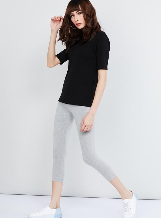 Women Solid Cropped Leggings