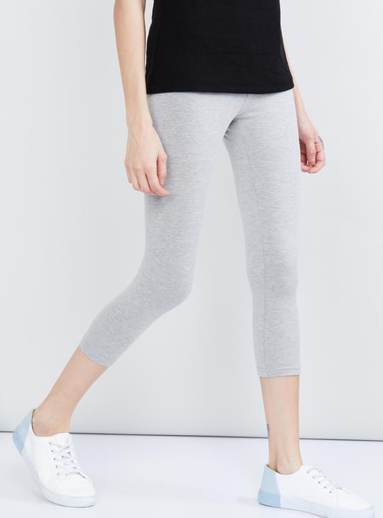 Women Solid Cropped Leggings