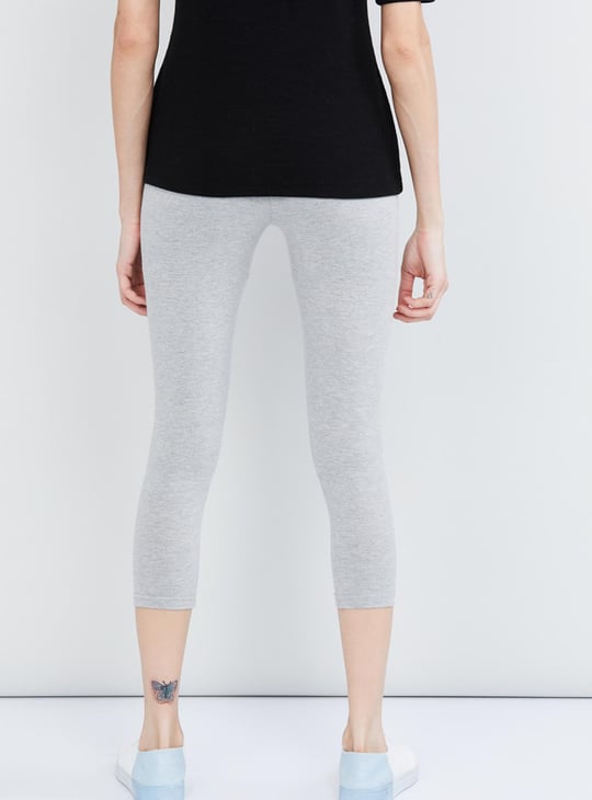 Women Solid Cropped Leggings