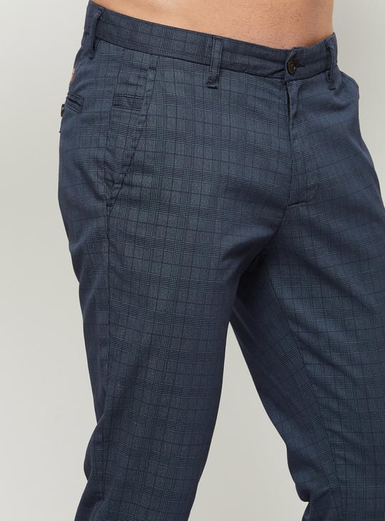 Men Checked Carrot Fit Casual Chinos 