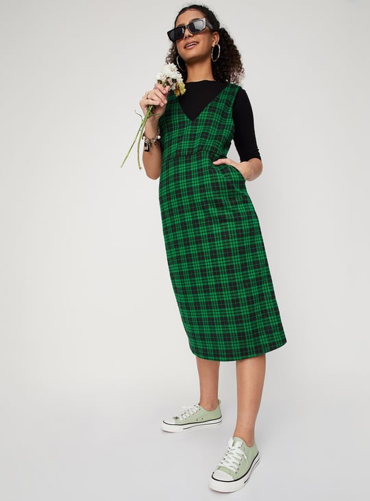 Women Checked Pinafore Dress with Top