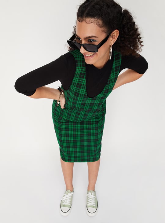 Women Checked Pinafore Dress with Top