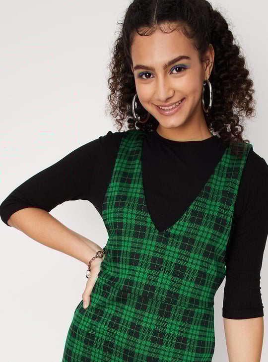 Women Checked Pinafore Dress with Top