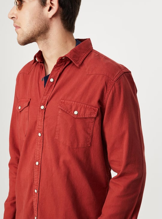 Men Solid Flap Pocket Denim Shirt