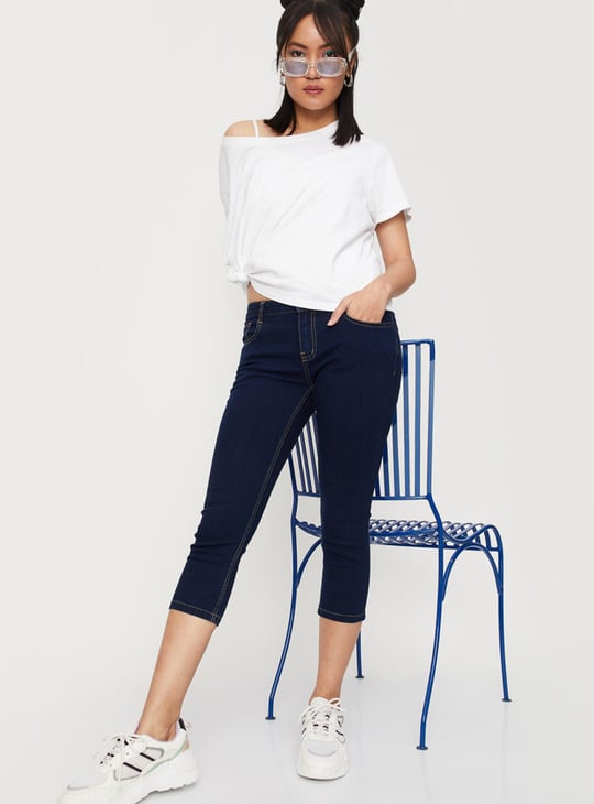 Women Solid Denim Capris