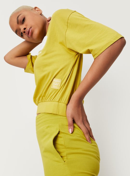 Women Embroidered Ribbed Hem T-shirt