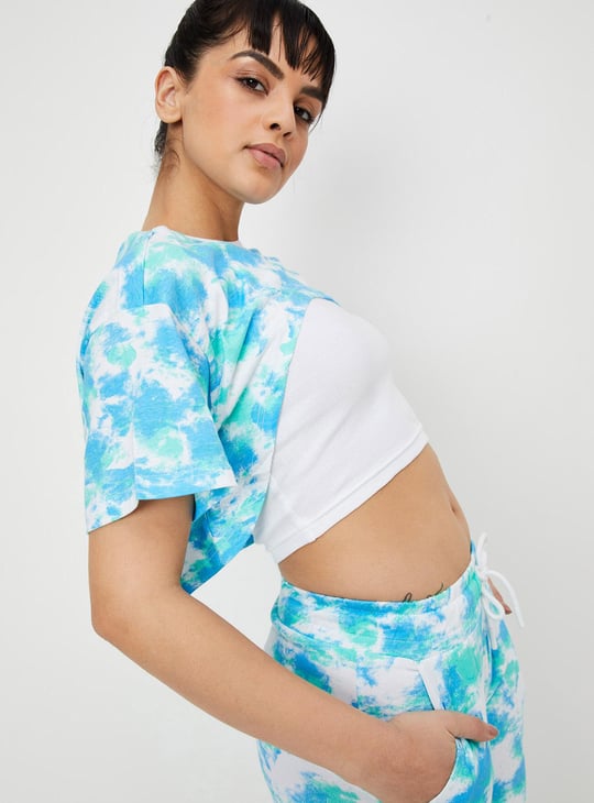 Women Cloud Printed Crop Top with Solid Inner