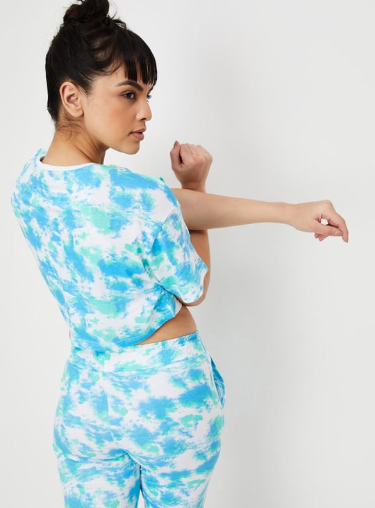 Women Cloud Printed Crop Top with Solid Inner