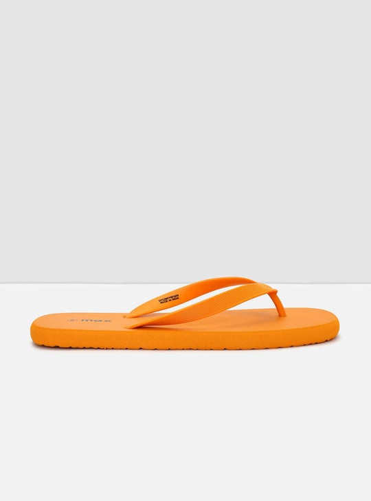 Men Solid V-Strap Slippers