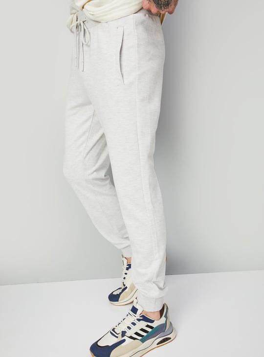 Men Solid Knit Joggers