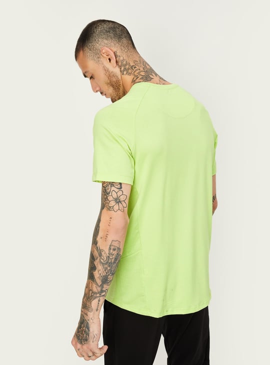 Men Typographic Printed Active T-shirt