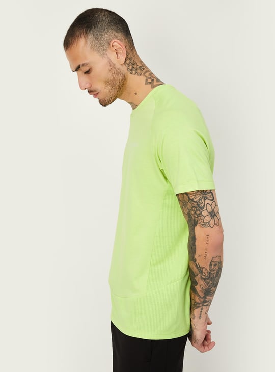 Men Typographic Printed Active T-shirt