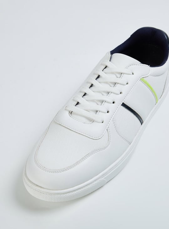 Men Lace-Up Low-Top Sneakers