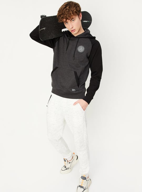 Men Colourblocked Hooded Sweatshirt