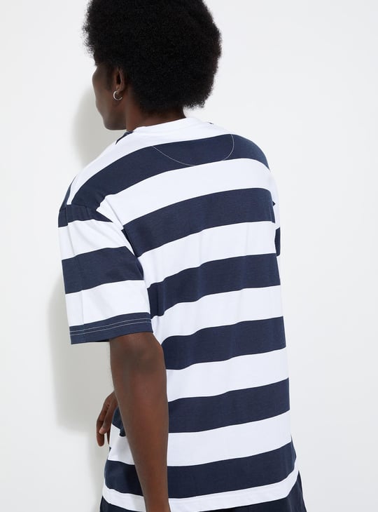 URB_N Men Relaxed Fit Striped T-Shirt