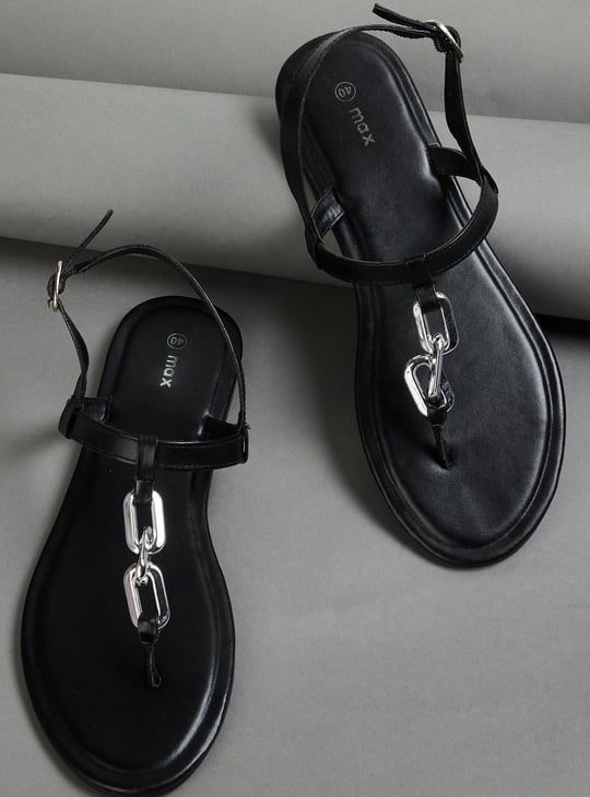 Women Chain Detailed T-Strap Flat Sandals