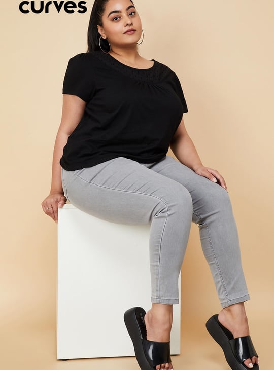 Women Washed Crop Slim Fit Jeans