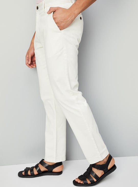 Men Solid Straight Fit Chinos