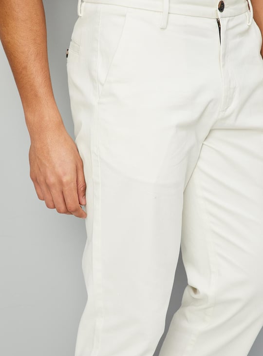 Men Solid Straight Fit Chinos
